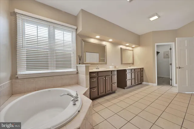 $575,000 | 4 Jackson Road, Pottsville, PA 17901