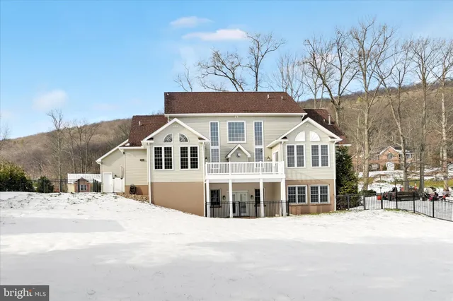 $575,000 | 4 Jackson Road, Pottsville, PA 17901