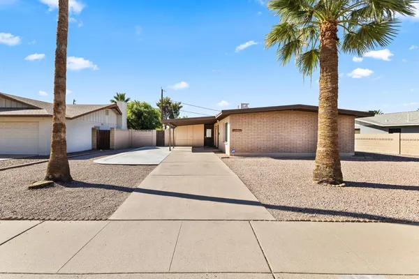 $2,295 | 1135 East Palmcroft Drive, Tempe, AZ 85282