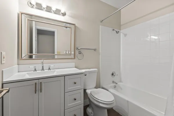 $2,295 | 1135 East Palmcroft Drive, Tempe, AZ 85282