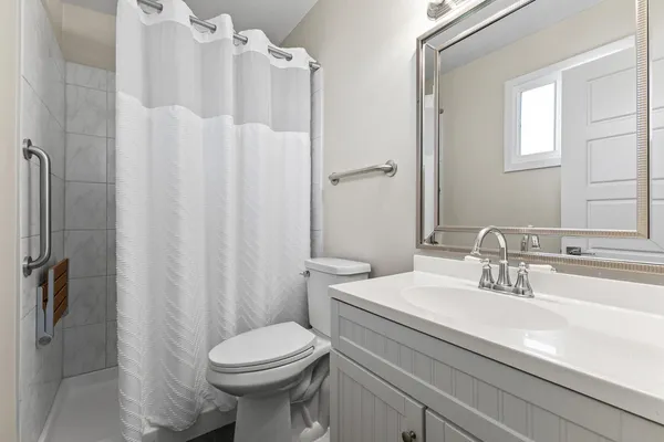 $2,295 | 1135 East Palmcroft Drive, Tempe, AZ 85282