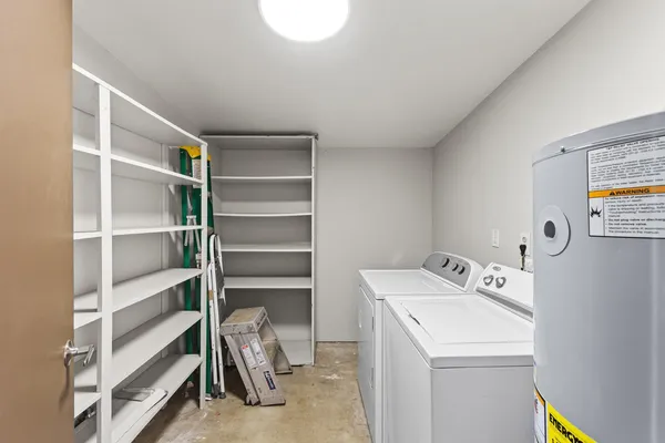 $2,295 | 1135 East Palmcroft Drive, Tempe, AZ 85282