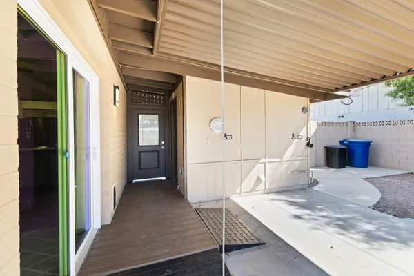 $2,295 | 1135 East Palmcroft Drive, Tempe, AZ 85282