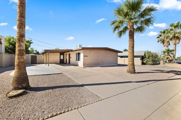 $2,295 | 1135 East Palmcroft Drive, Tempe, AZ 85282