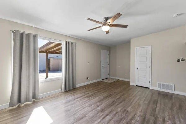 $2,295 | 1135 East Palmcroft Drive, Tempe, AZ 85282