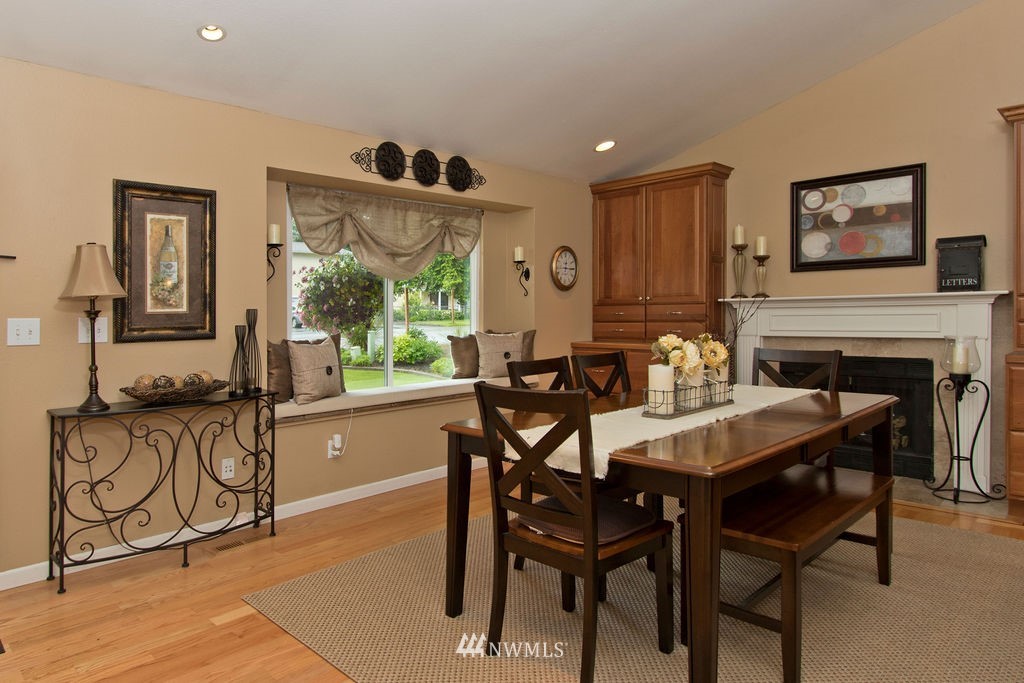 965 Field Avenue Northeast Renton, WA 98059 - Photo 11 of 38 Gallery Image 11