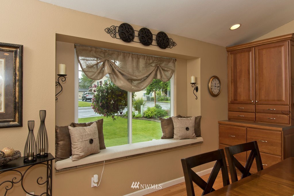 965 Field Avenue Northeast Renton, WA 98059 - Photo 12 of 38 Gallery Image 12