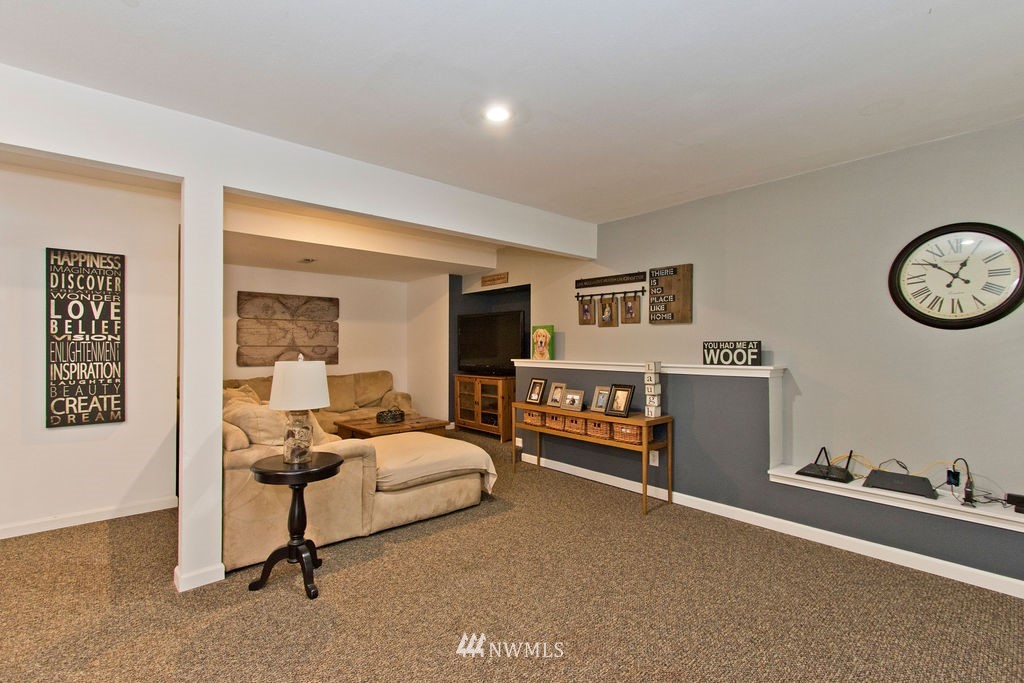 965 Field Avenue Northeast Renton, WA 98059 - Photo 26 of 38 Gallery Image 26