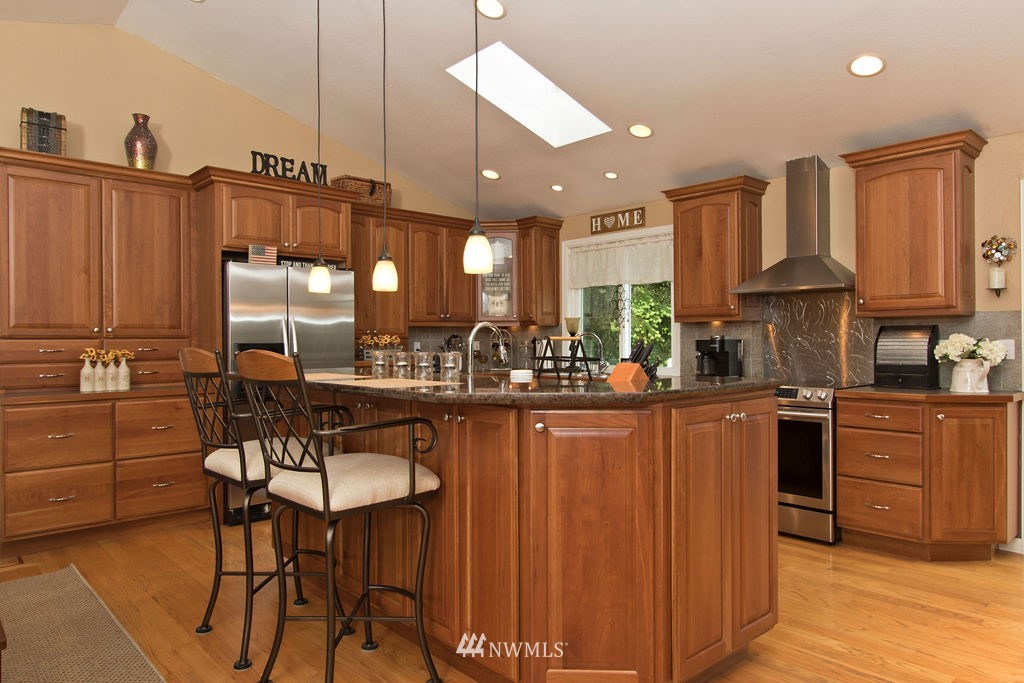 965 Field Avenue Northeast Renton, WA 98059 - Photo 8 of 38 Gallery Image 8