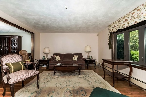 40 Cardigan Road Tewksbury, MA 01876 - Photo 4 of 22 Gallery Image 4