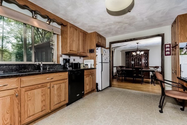 40 Cardigan Road Tewksbury, MA 01876 - Photo 10 of 22 Gallery Image 10