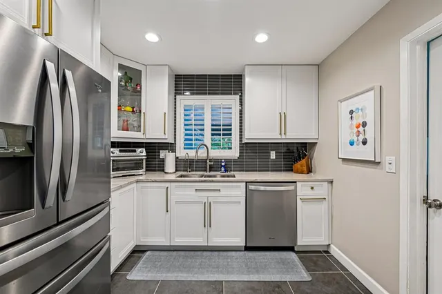 $849,900 | 3676 Northeast 18th Avenue, Oakland Park, FL 33334