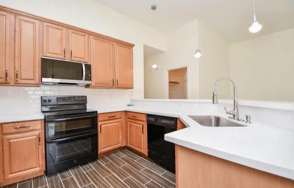 $175,000 | 12755 Mill Ridge Drive, Unit 905, Cypress, TX 77429