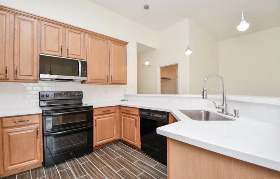 12755 Mill Ridge Drive, Unit 905 Cypress, TX 77429 - Photo 7 of 32