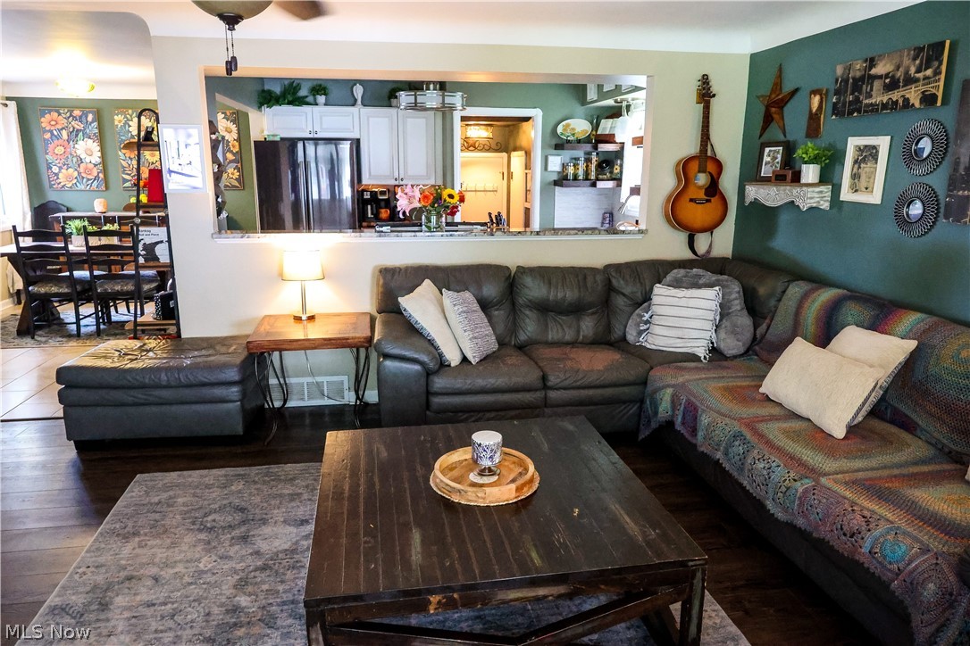 7580 Hoertz Road Parma, OH 44134 - Photo 8 of 43 Gallery Image 8