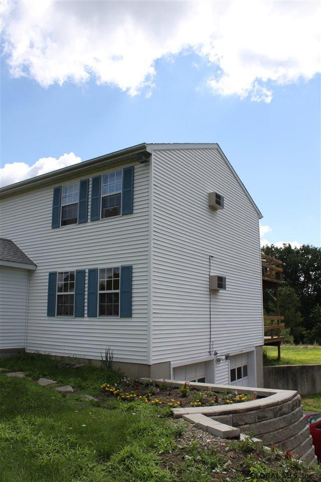 24 Vosburgh Road Poestenkill, NY 12018 - Photo 4 of 23 Photo 4