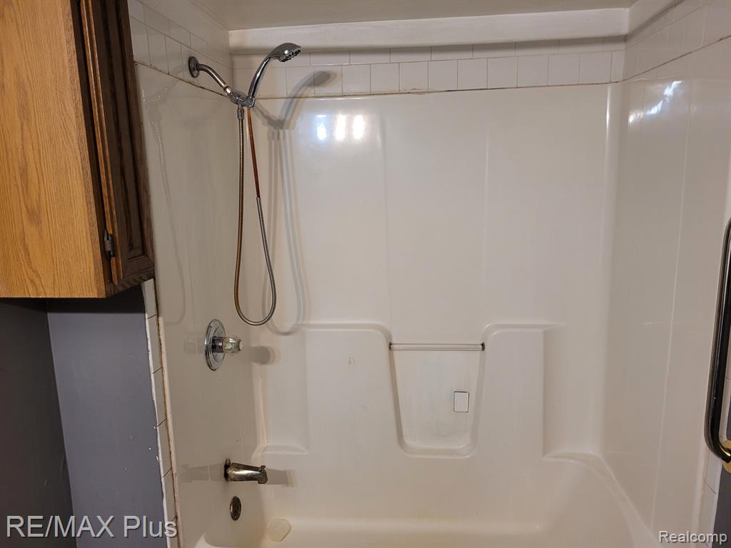 5400 Davison Road Lapeer, MI 48446 - Photo 18 of 21