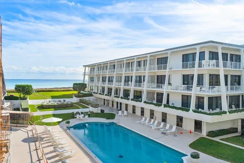 $2,395,000 | 2275 South Ocean Boulevard, Unit 206A, Palm Beach, FL 33480