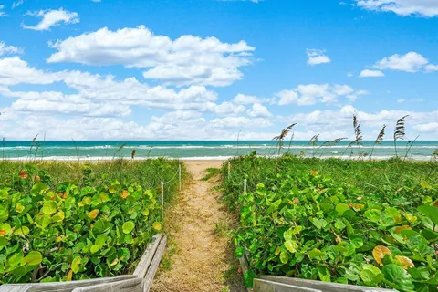 $2,395,000 | 2275 South Ocean Boulevard, Unit 206A, Palm Beach, FL 33480