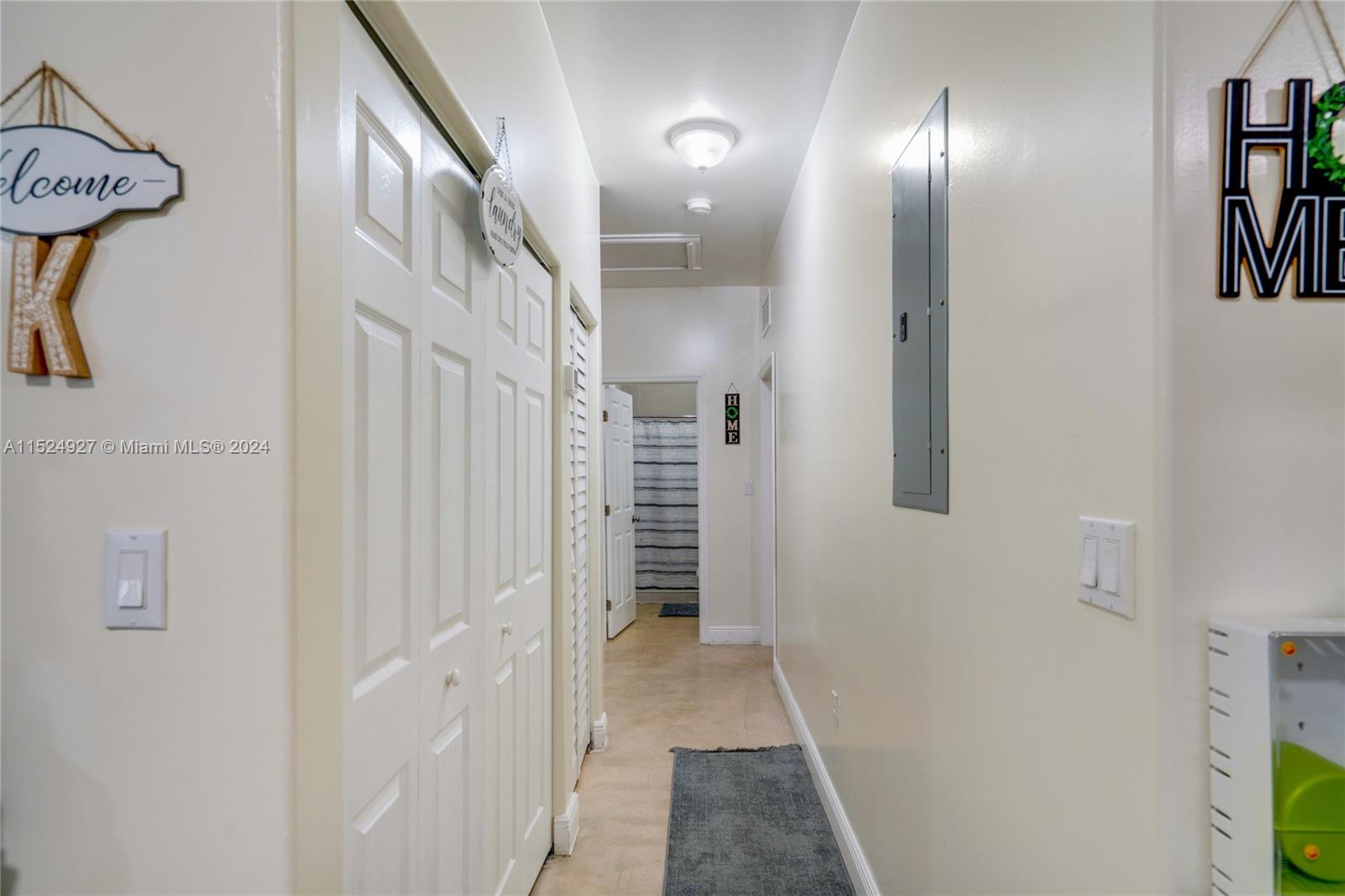 10129 West Jessamine Street Miami, FL 33157 - Photo 16 of 50 a view of hallway with stairs