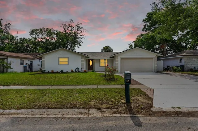 $390,000 | 107 Valley Circle, Brandon, FL 33510
