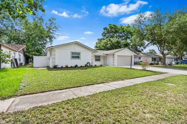 $390,000 | 107 Valley Circle, Brandon, FL 33510