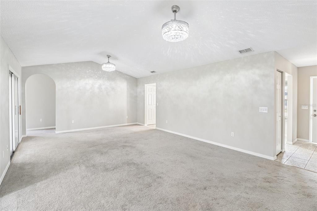 8543 Southwest 65th Court Road Ocala, FL 34476 - Photo 6 of 47