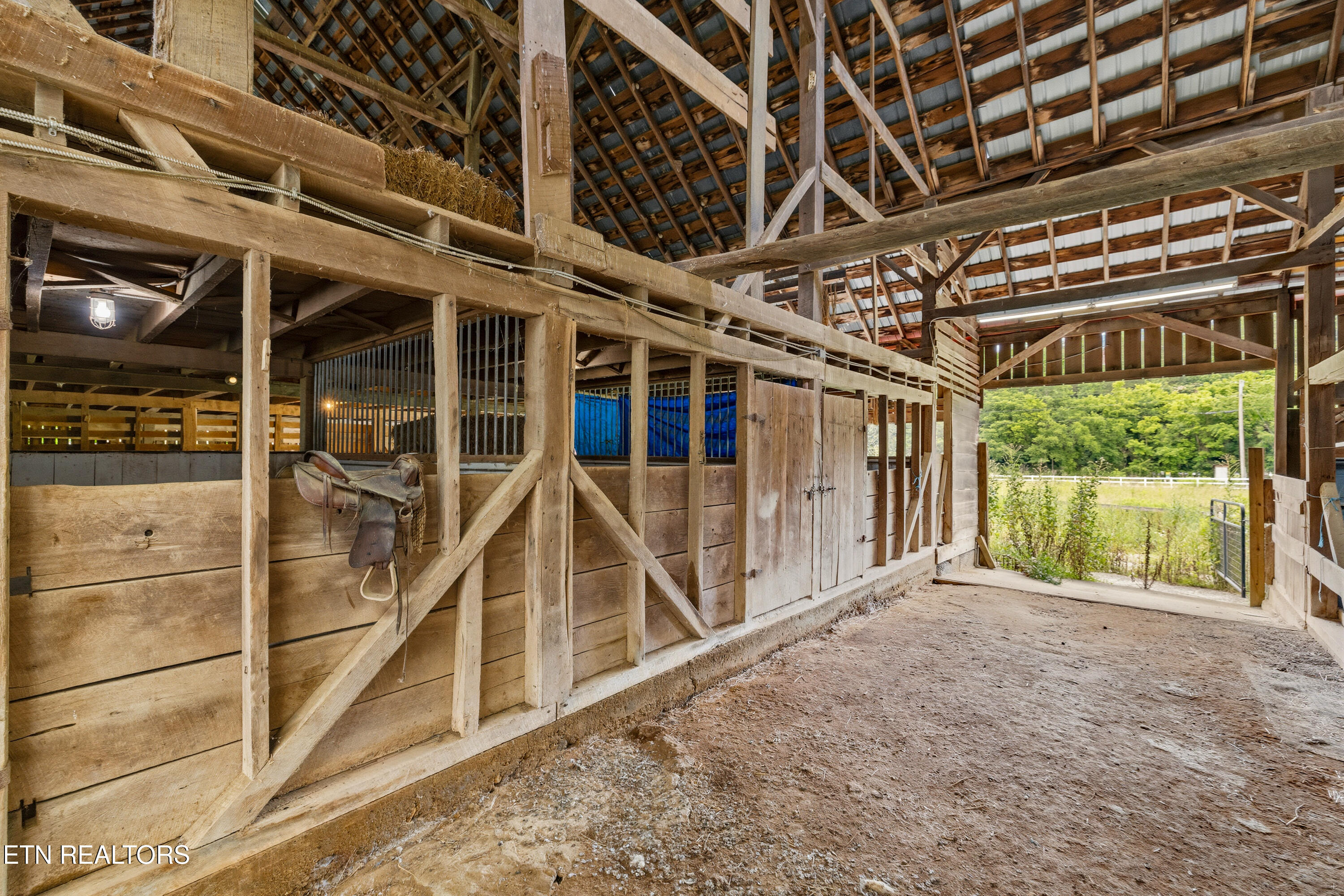 1640 Munsey Hatcher Road Seymour, TN 37865 - Photo 54 of 60 Stalls