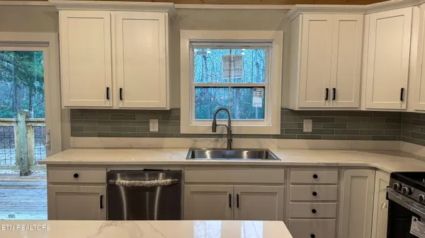$319,900 | 404 High Street, Elgin, TN 37852