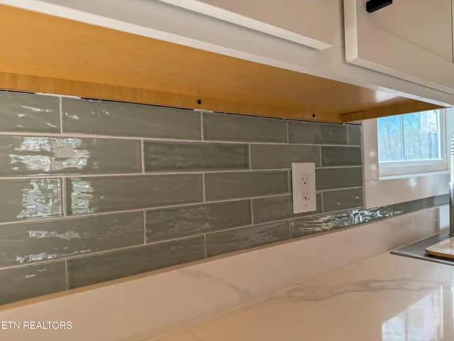 $325,000 | 404 High Street, Elgin, TN 37852