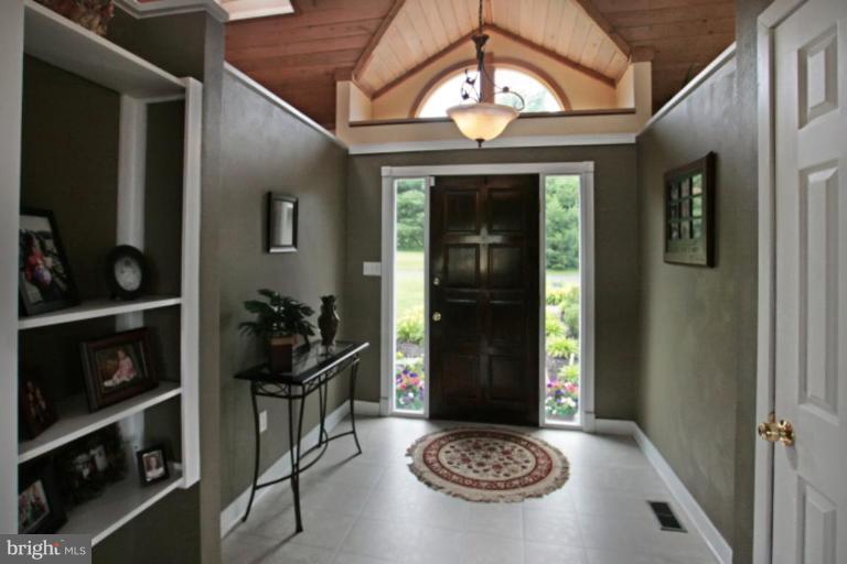 2861 Troyer Road White Hall, MD 21161 - Photo 3 of 30 Entrance / Foyer