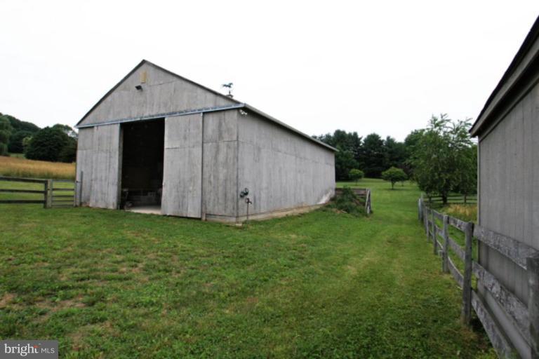 2861 Troyer Road White Hall, MD 21161 - Photo 26 of 30 Barn