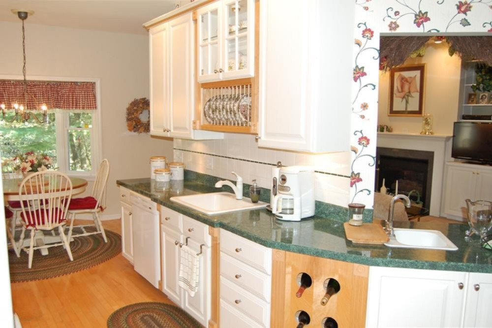 Large Kitchen Area