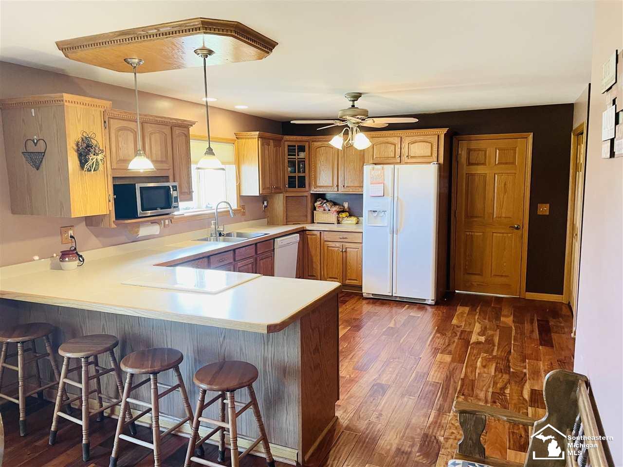 10535 Stewart Road Monroe, MI 48162 - Photo 5 of 24