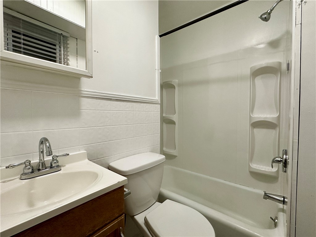 10 Lachance Street West Warwick, RI 02893 - Photo 9 of 12