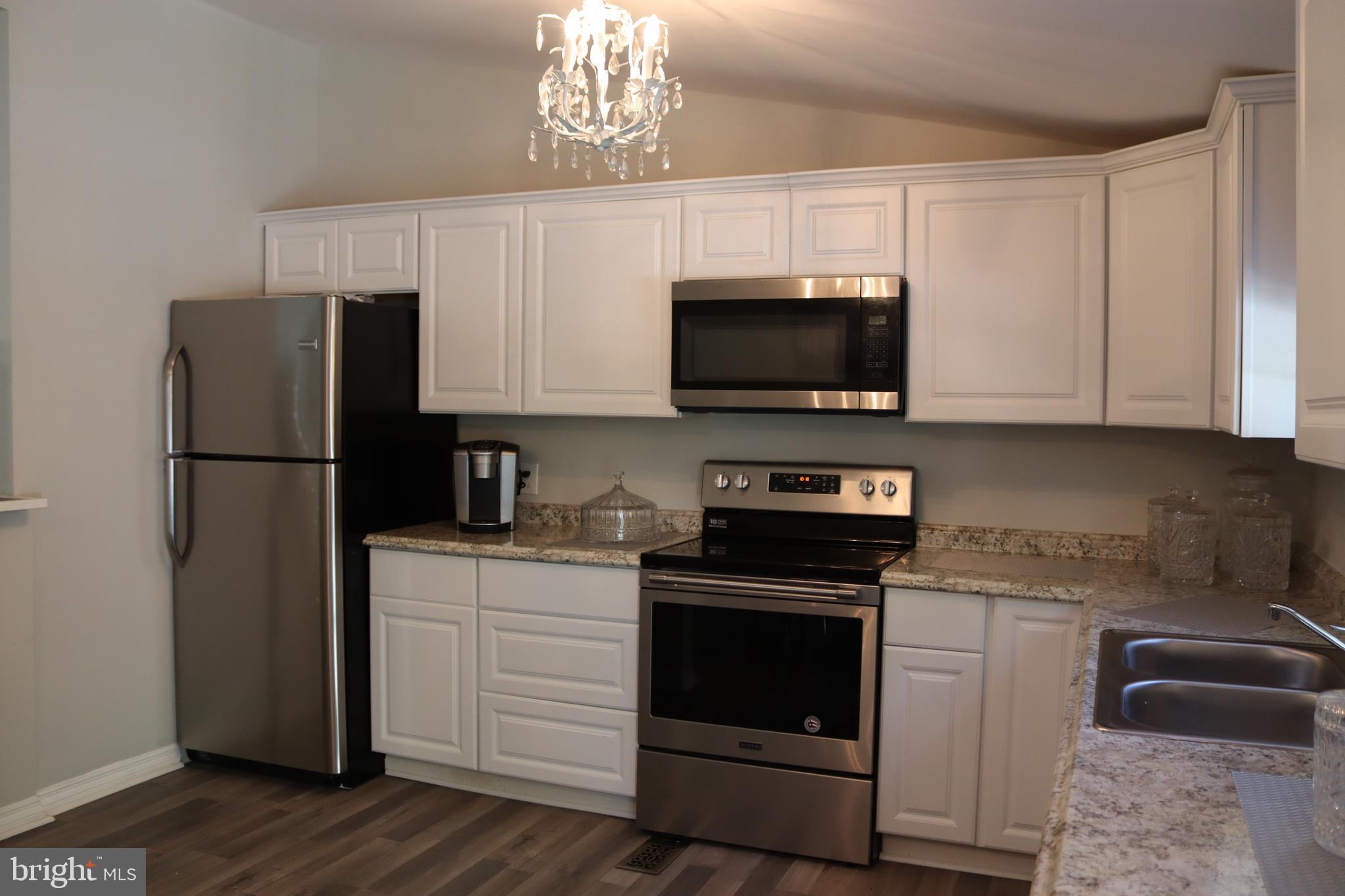 28452 Signboard Road Ruther Glen, VA 22546 - Photo 14 of 71 stunning kitchen