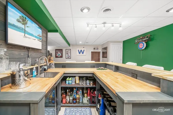 $469,000 | 1811 Brockway Pond Court, Joliet, IL 60431