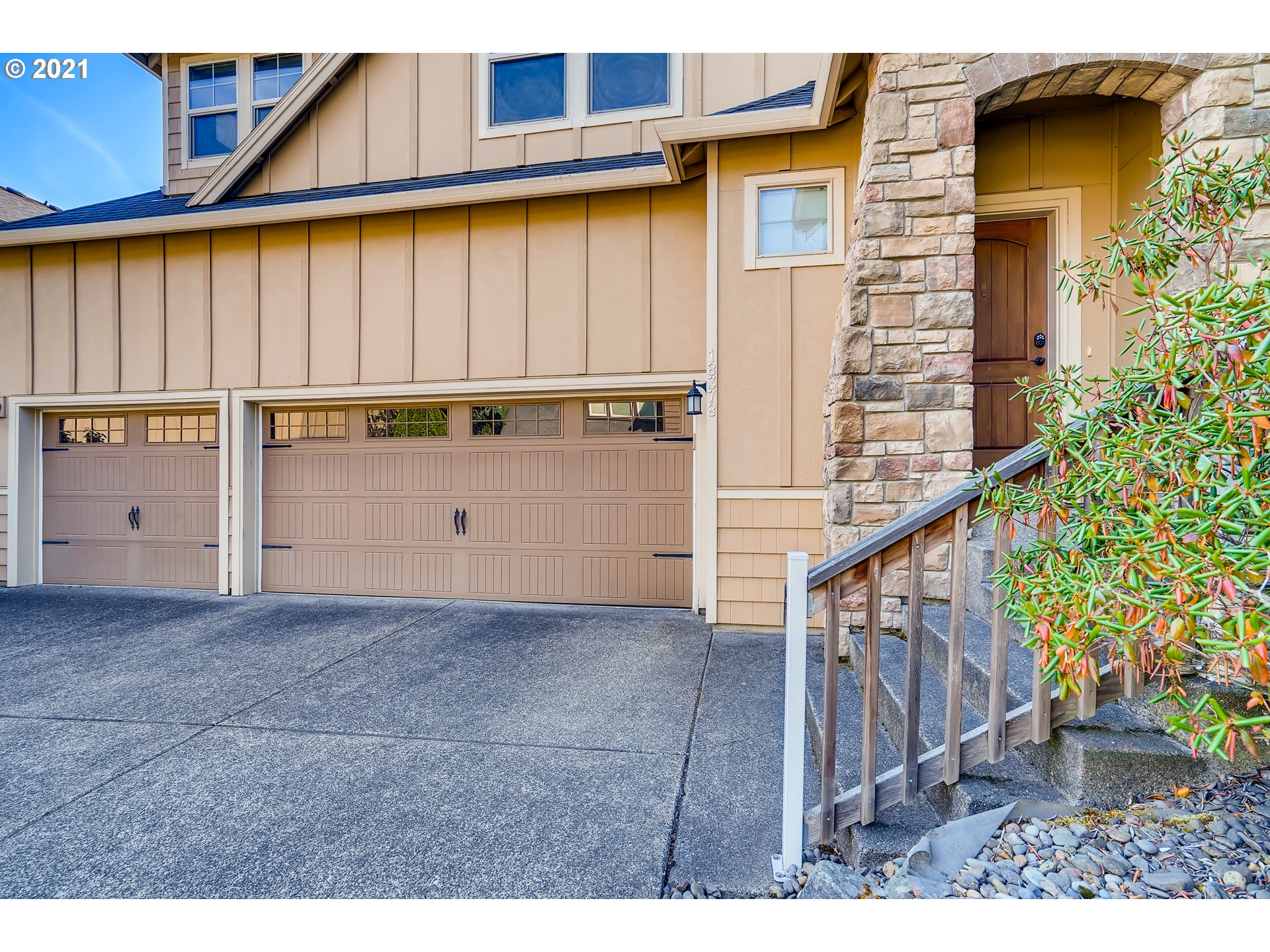 18378 Southwest Jeremy Street Beaverton, OR 97007 - Photo 2 of 31 a view of a backyard with stairs