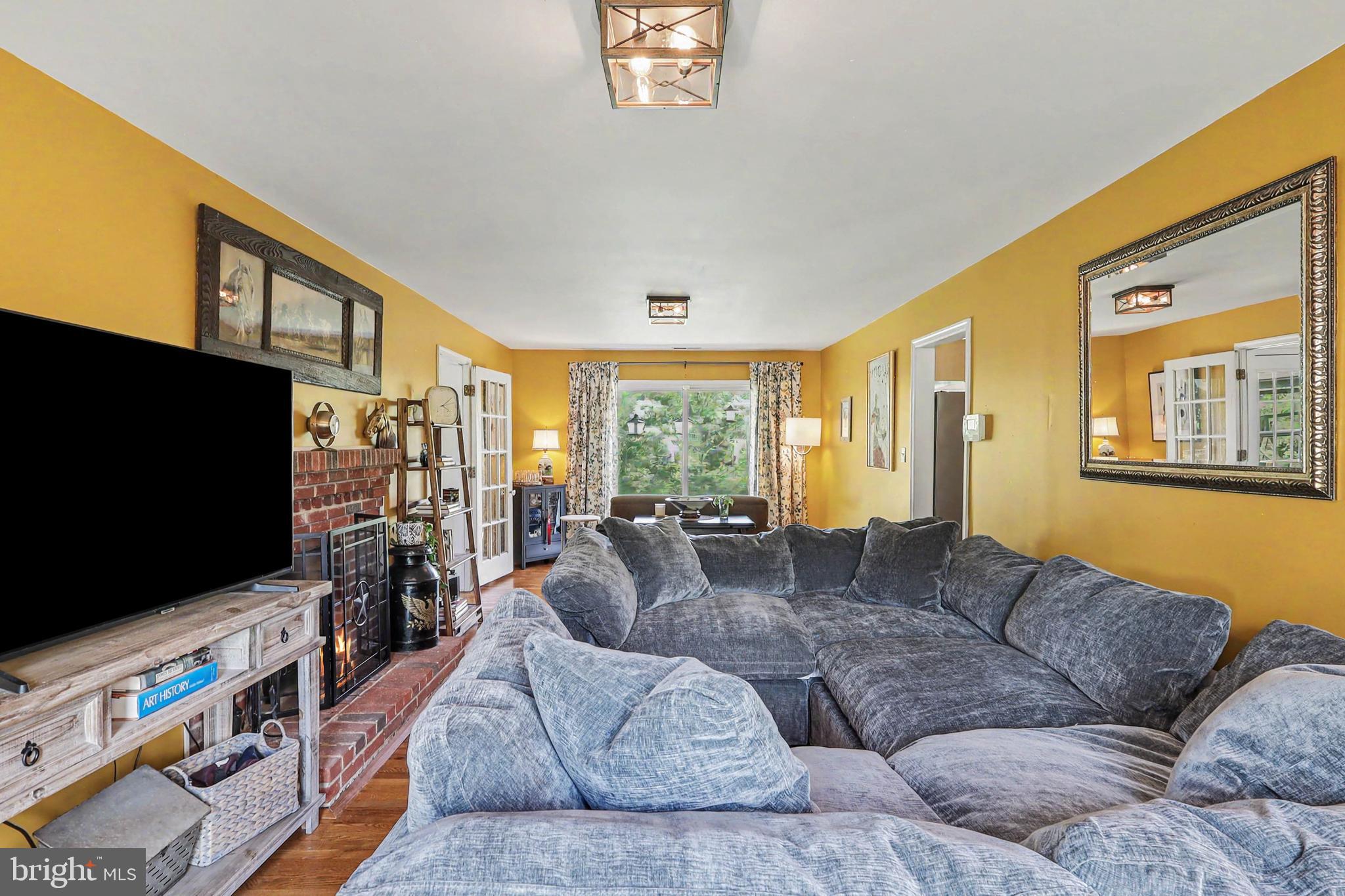 6493 Balls Mill Road Midland, VA 22728 - Photo 14 of 53 Family Room