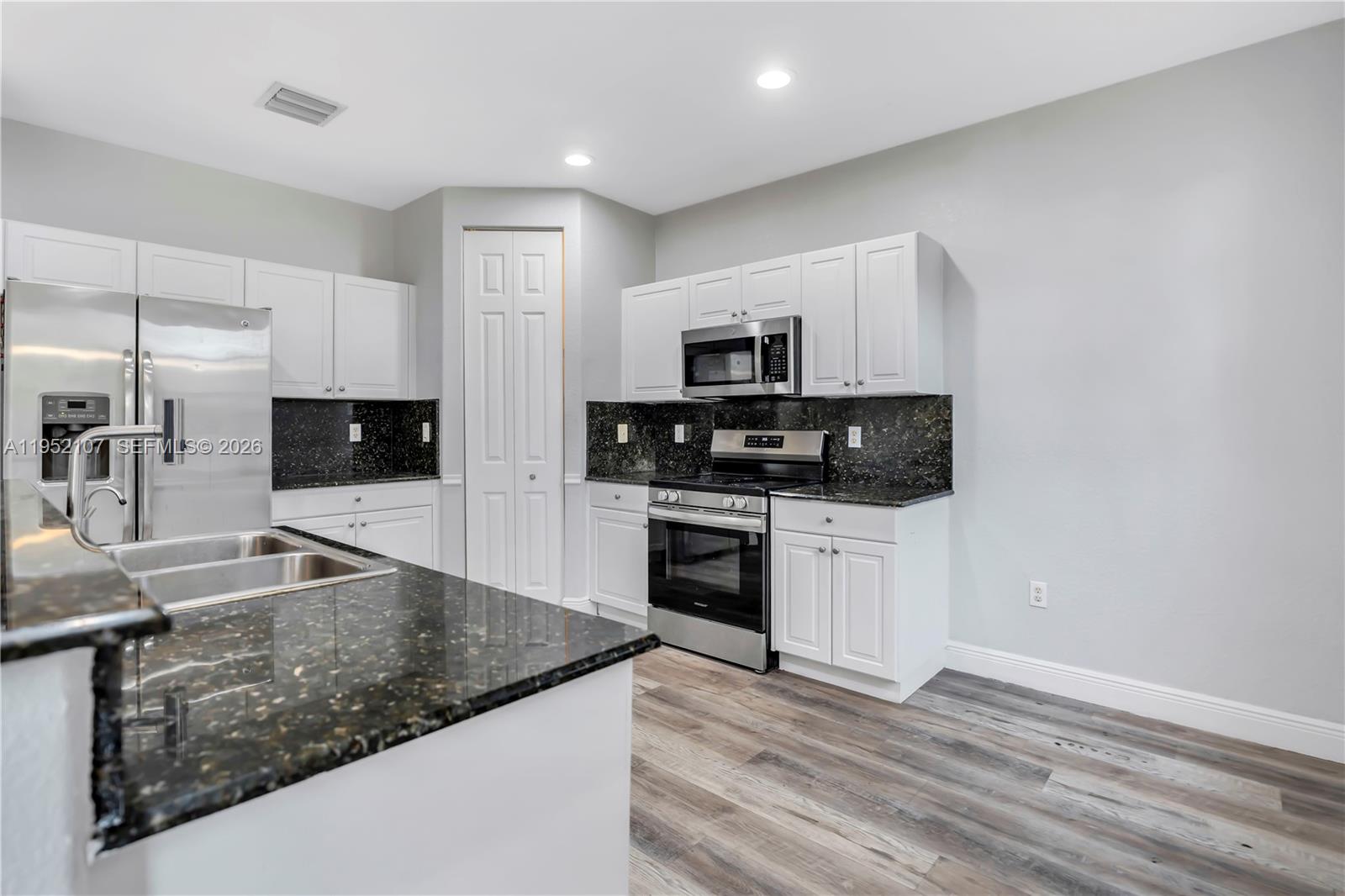 2540 Southwest 85th Terrace, Unit 101 Miramar, FL 33025 - Photo 4 of 65