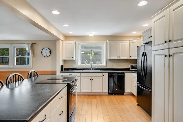 $799,000 | Undisclosed Address, Burlington, VT 05408