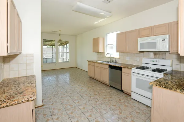 $2,200 | 14723 El Tesoro Drive, Houston, TX 77083