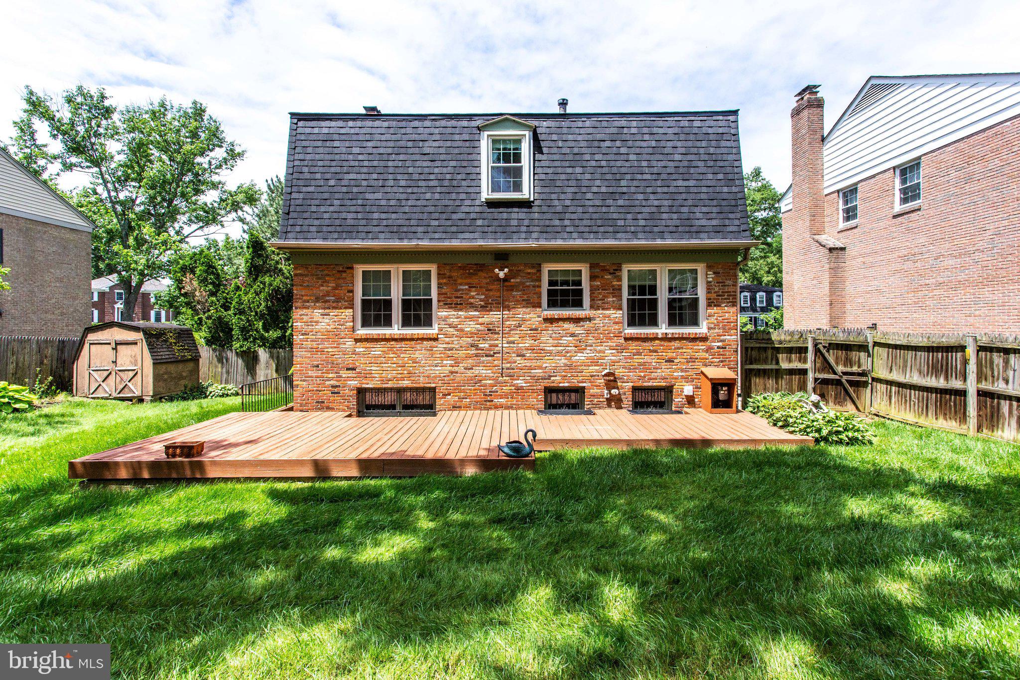 1225 Colonial Road McLean, VA 22101 - Photo 38 of 44 New Roof 2020
Rear Deck and Backyard