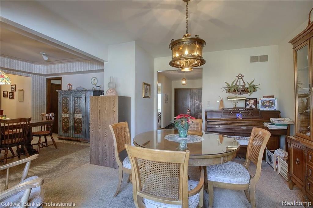 1381 North Livernois Road Rochester Hills, MI 48306 - Photo 7 of 34