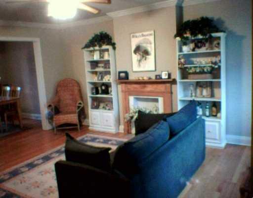 437 Sulgrave Road Pittsburgh, PA 15211 - Photo 3 of 8