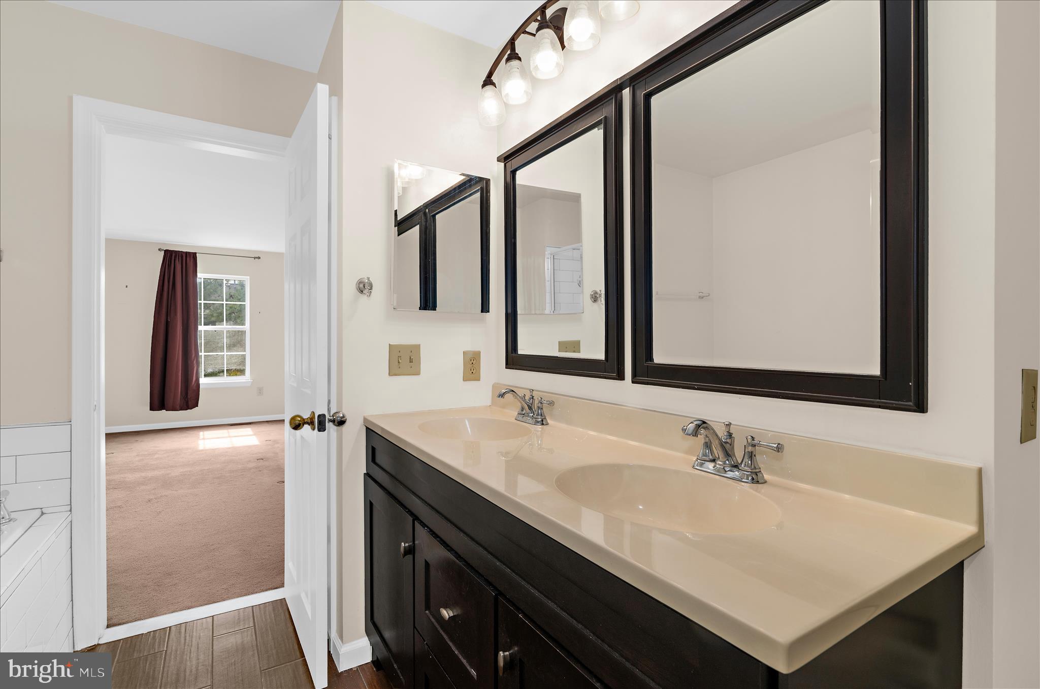 2013 Bell Point Court Odenton, MD 21113 - Photo 21 of 33 Primary Bedroom Full Bathroom