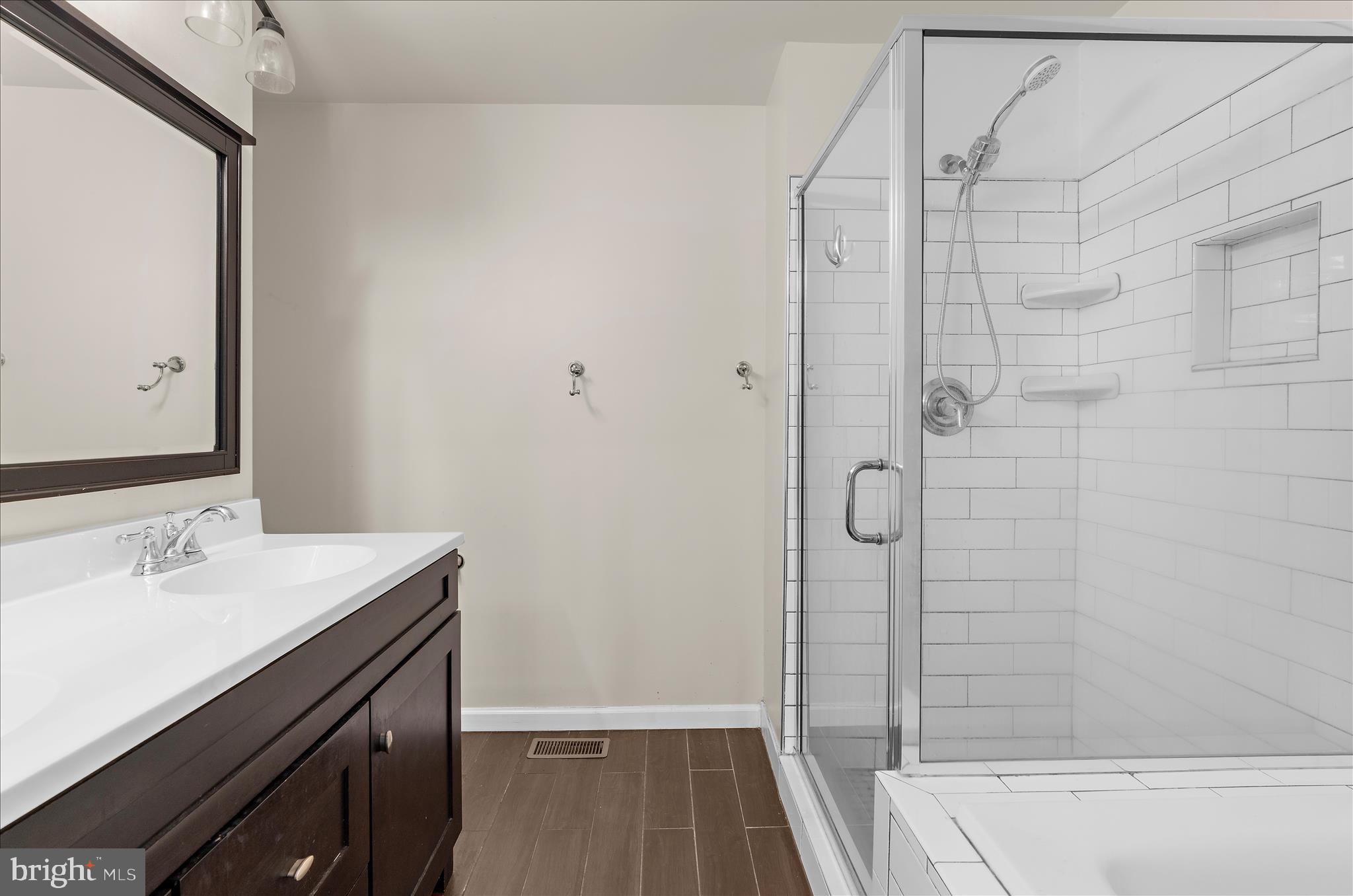 2013 Bell Point Court Odenton, MD 21113 - Photo 22 of 33 Primary Bedroom Full Bathroom