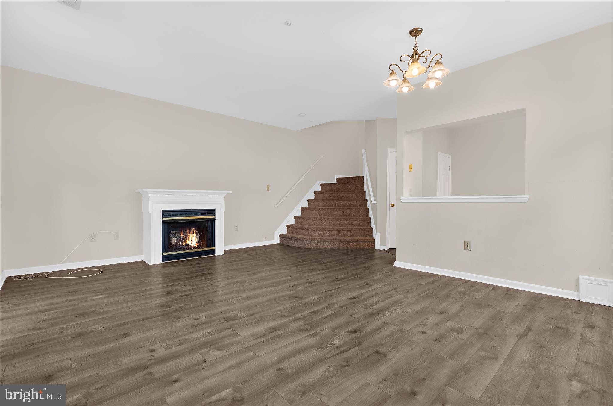 2013 Bell Point Court Odenton, MD 21113 - Photo 9 of 33 Living Room