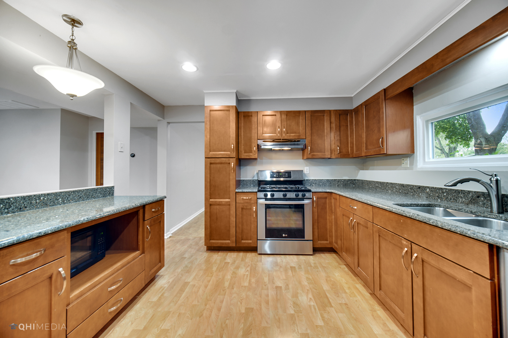 62 Hampton Road Montgomery, IL 60538 - Photo 7 of 21