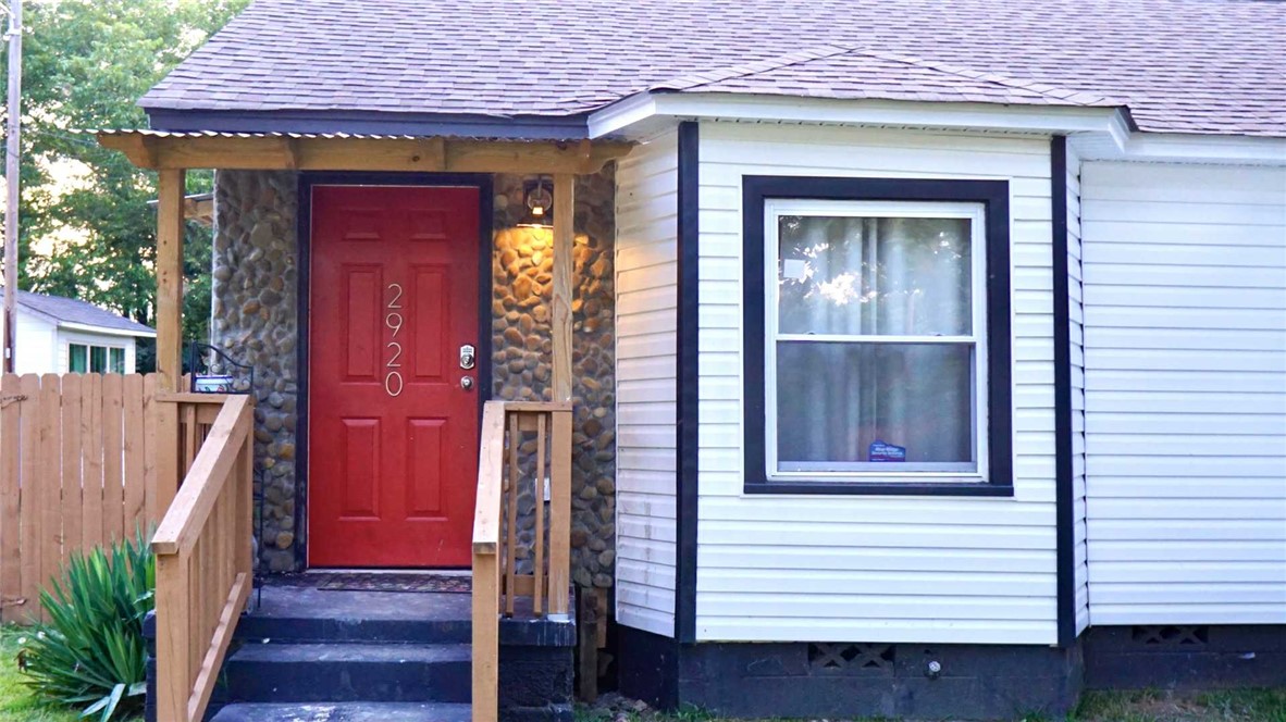 2920 Chambers Road Anderson, SC 29626 - Photo 2 of 35